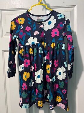 Hanna Andersson girls navy long sleeved floral dresses. Sz 6/7